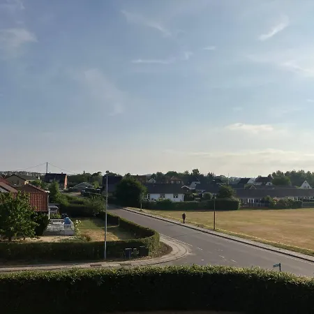 Bright 2-bedroom In Kolding With 4 Single Beds, Appartamento Middelfart